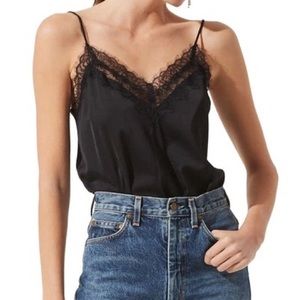 🟡 NWT ASTR THE LABEL LACE TRIM BODYSUIT - BLACK